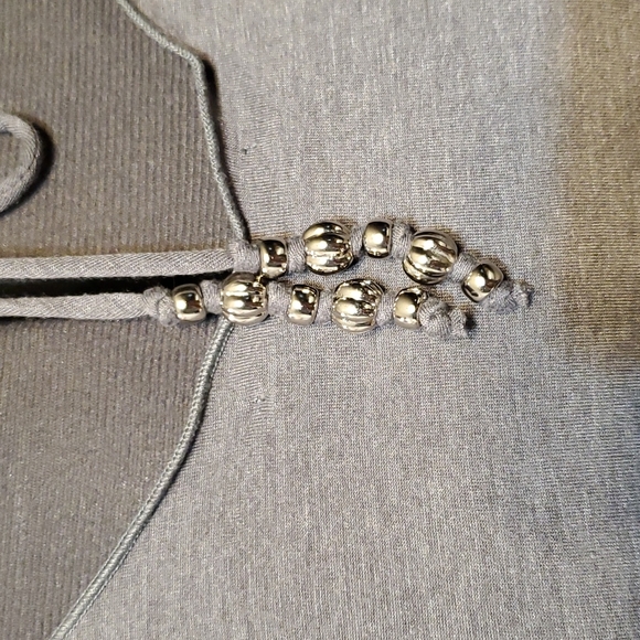 NWT Express Top in Medium Grey - Picture 11 of 16